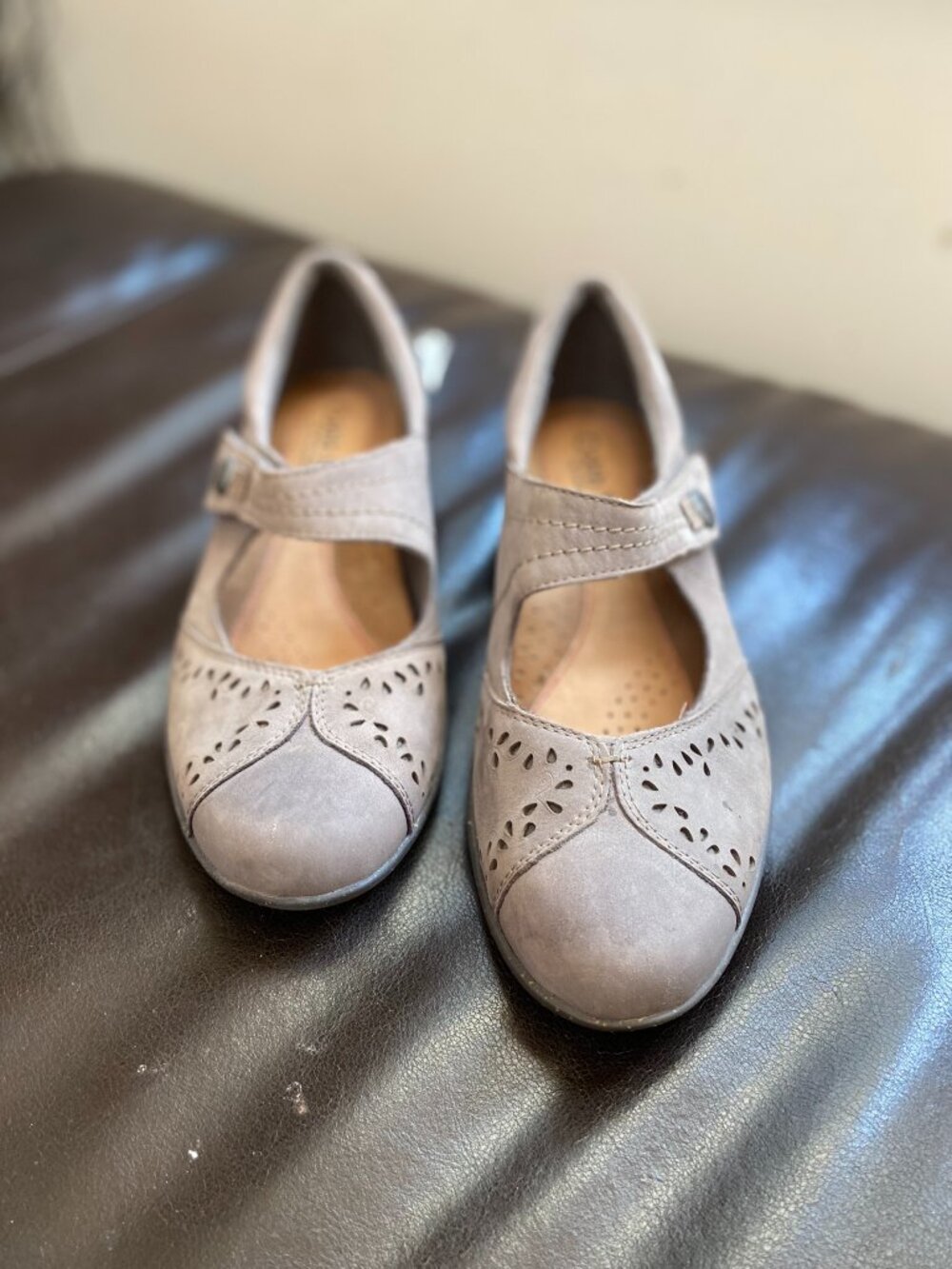 Cobb Hill by New Balance tan leather mary jane shoes with cutouts, size 8